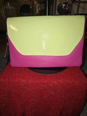 NWT Neon Yellow/Hot Pink Women’s Clutch/Wristlet By No Boundaries